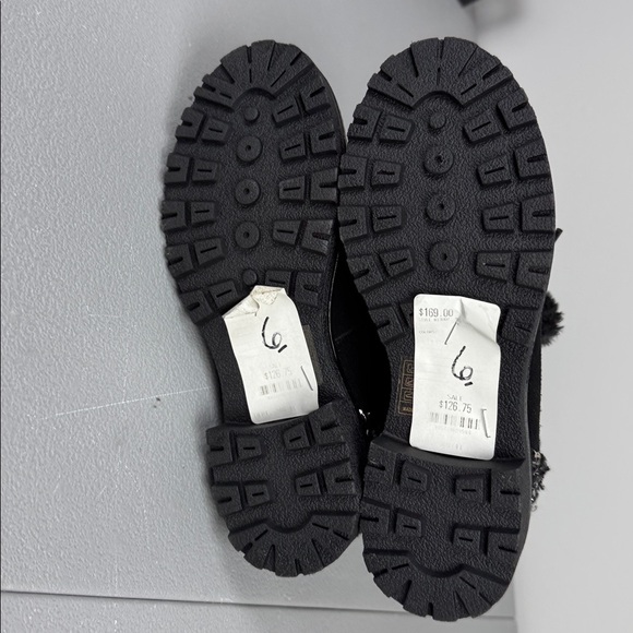 Jack Rogers Charlie Faux Fur Lined Boot. Black. Size 6. - Picture 9 of 11